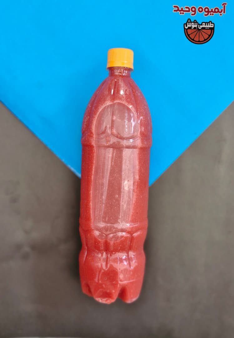 آب توت فرنگی